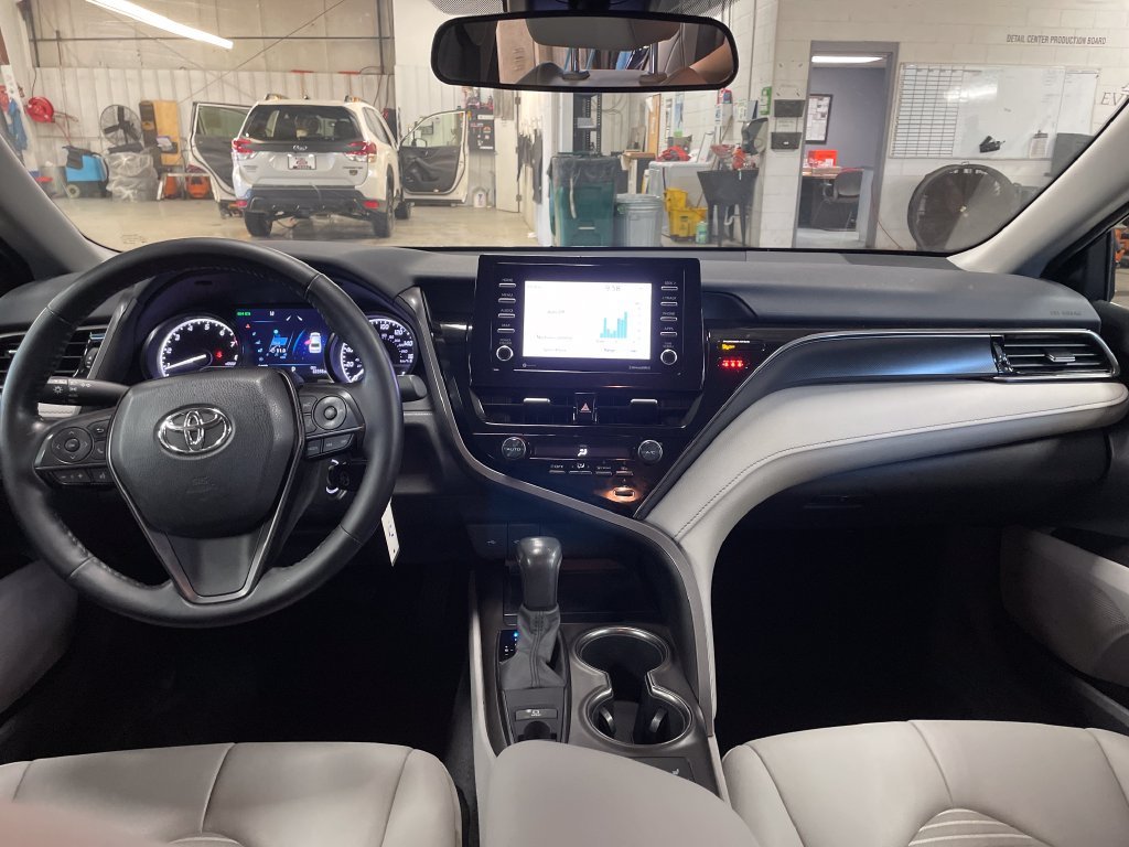 Used 2021  Toyota SE image 21