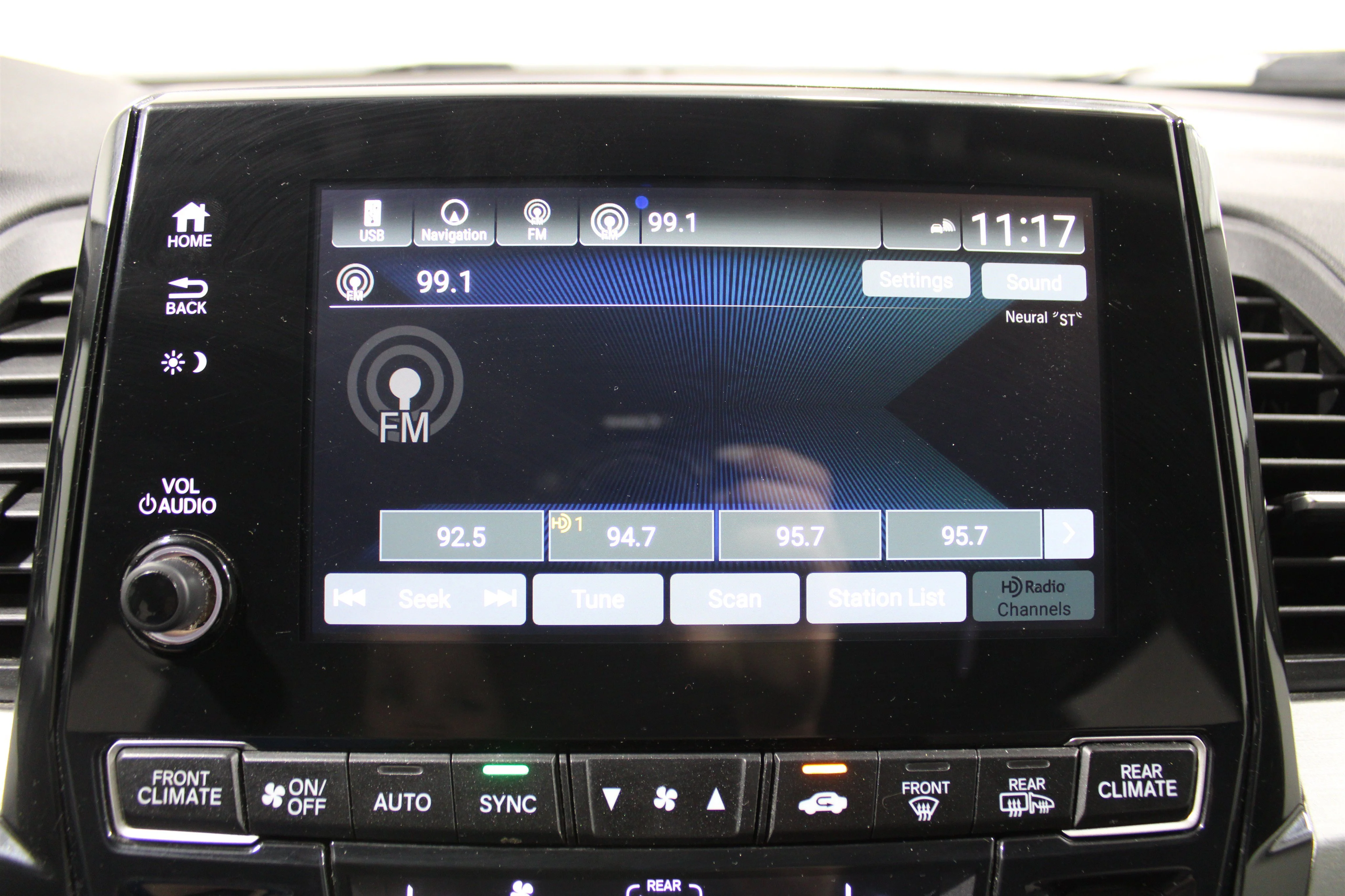 Used 2018 Silver Honda Elite image 14