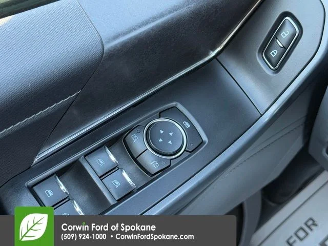 Used 2024 Oxford White Ford XLT image 22