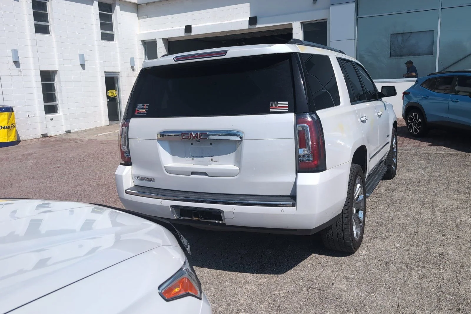 Used 2016 WHITE FROST TRICOAT GMC Denali image 6