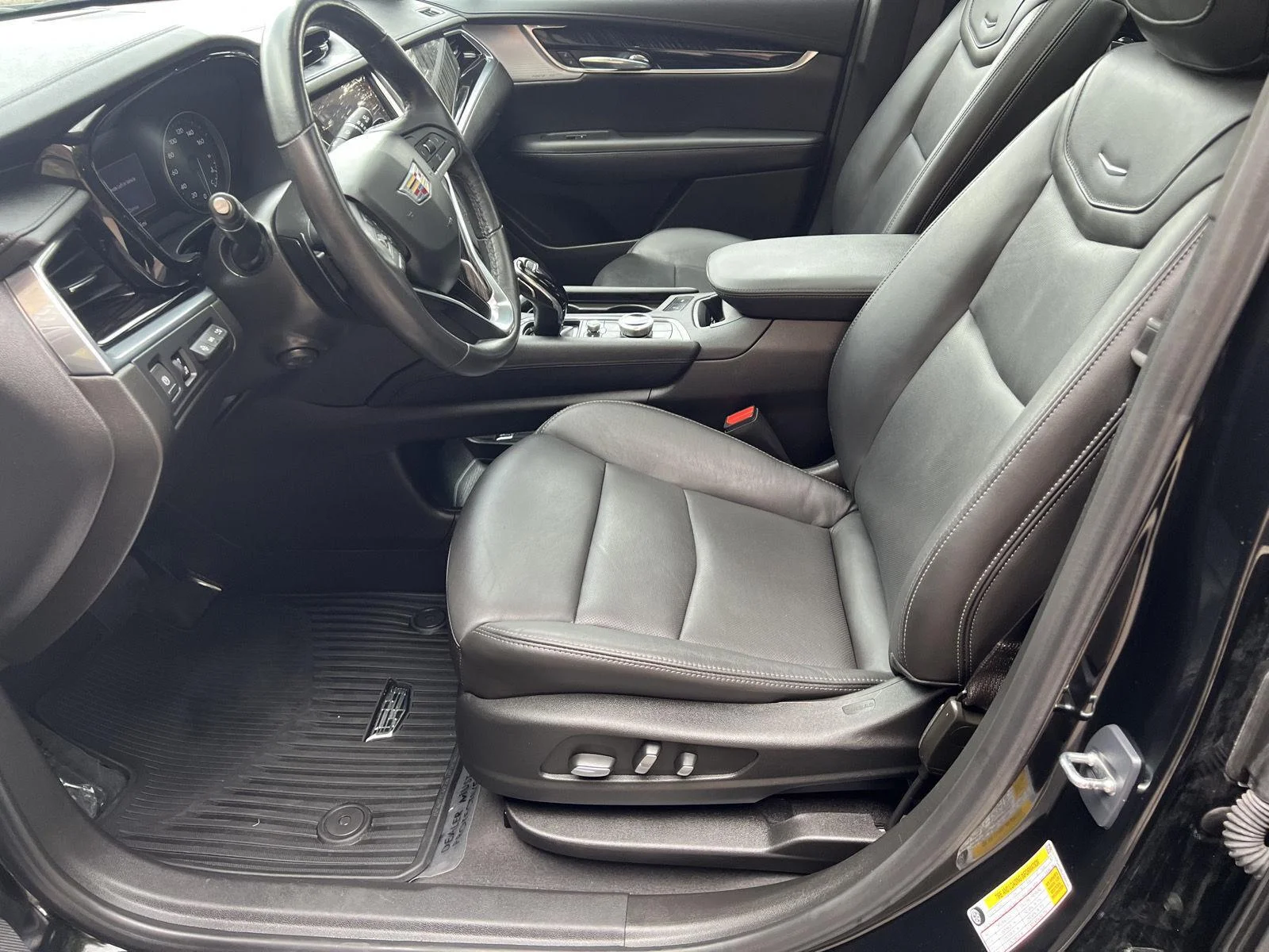 2024 Cadillac XT6 Premium Luxury - Photo 8