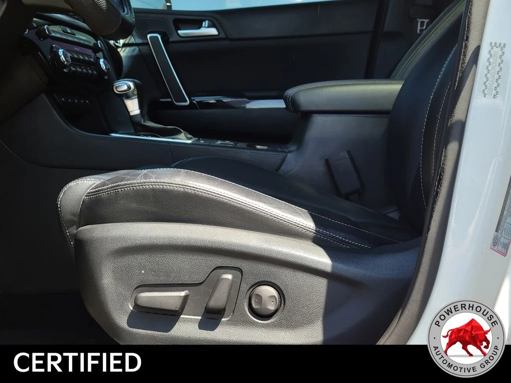 Used 2021 White Kia EX image 26