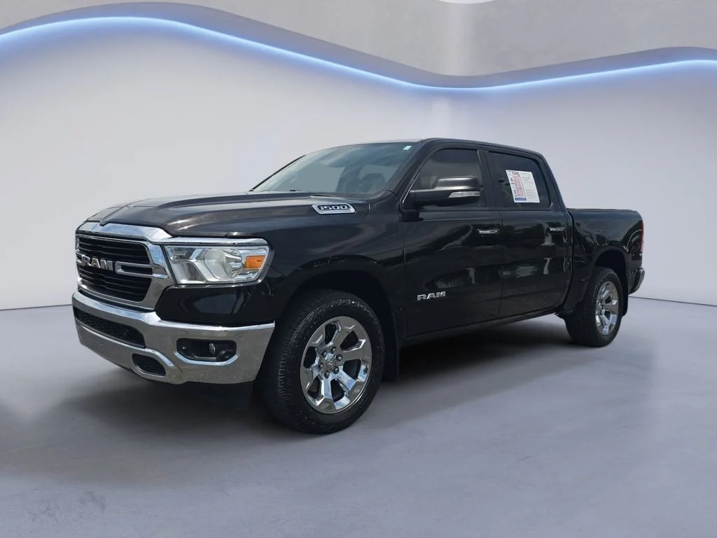 2020 RAM 1500 Big Horn/Lone Star 4x4 Crew Cab 5'7's photo