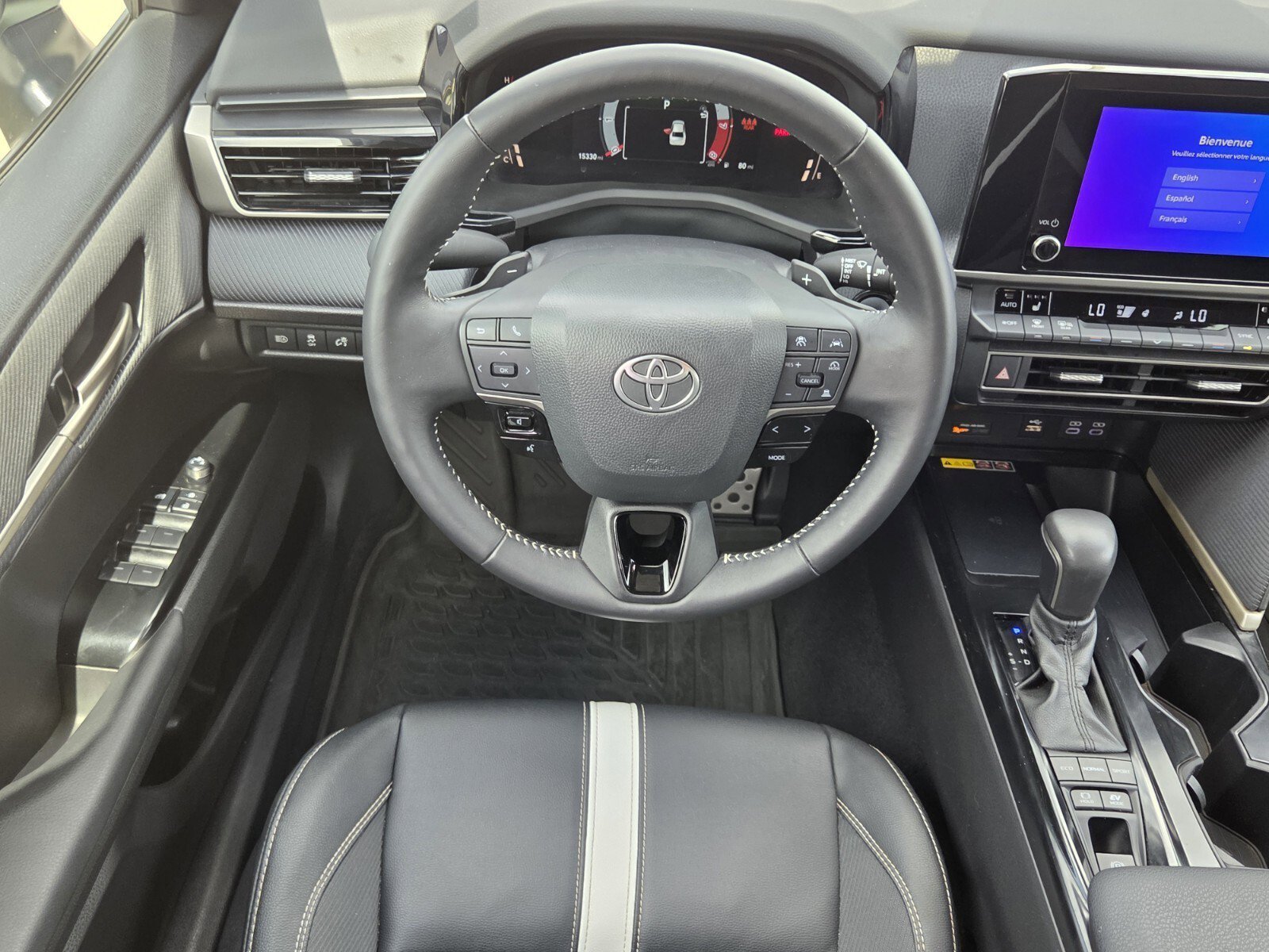 Used 2025 Ice Cap Toyota SE image 5