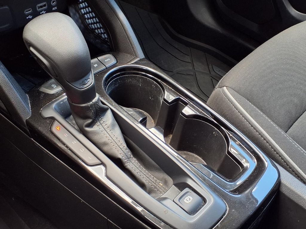 Used 2021 MOSAIC BLACK METALLIC Chevrolet LT image 26