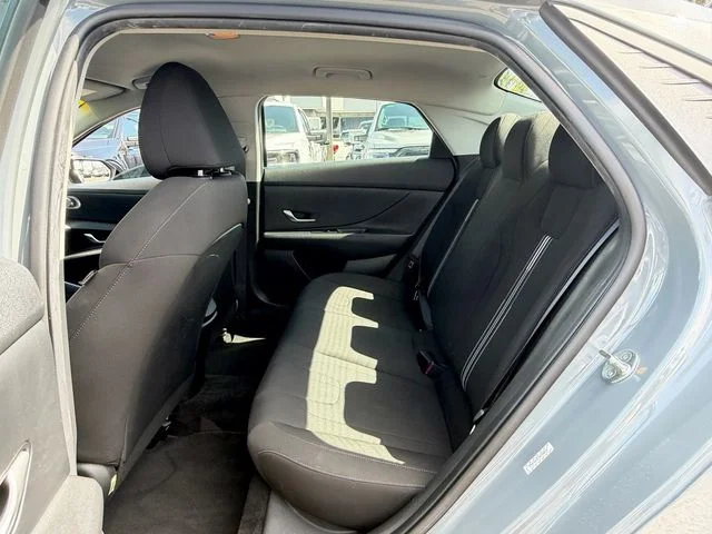 Used 2022 Gray Hyundai SEL image 11