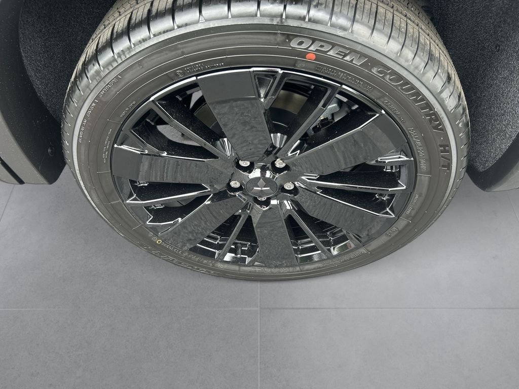 New 2026 GRAPH GRY Mitsubishi LE image 33