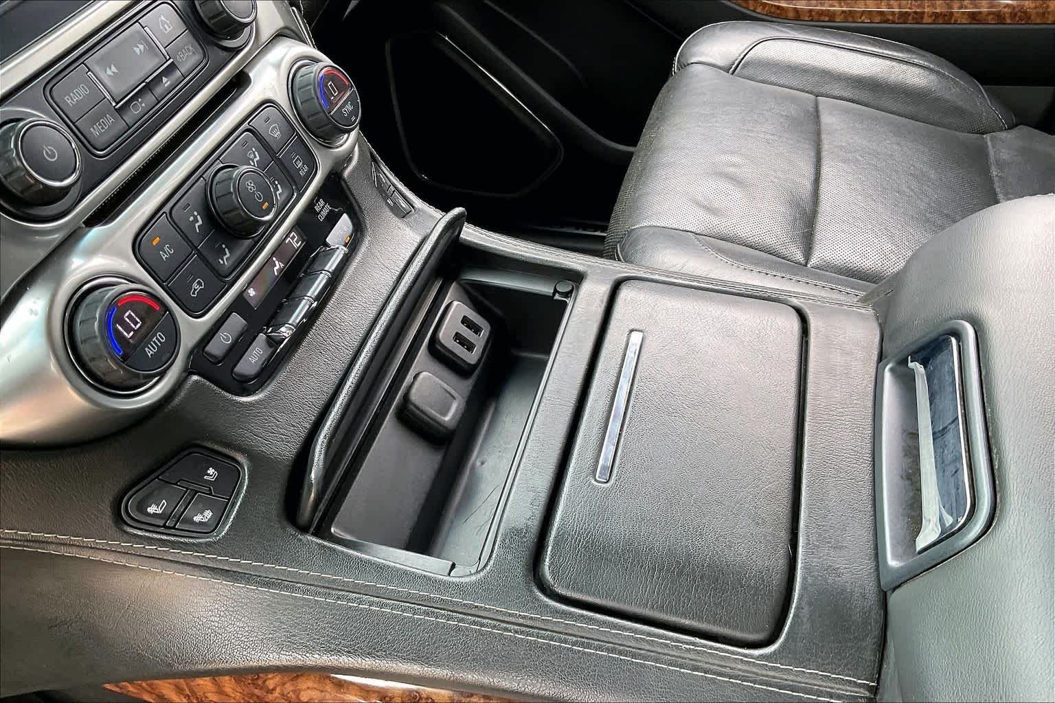 Used 2017 TUNGSTEN METALLIC Chevrolet Premier image 14
