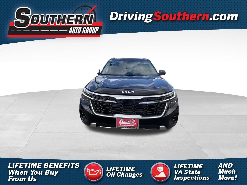 Used 2025 Fusion Black Kia S image 1