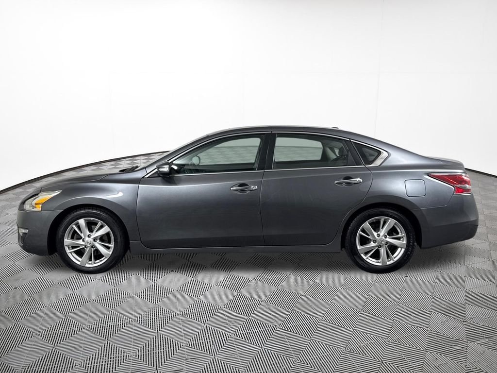 Used 2015 Nissan Altima SL with VIN 1N4AL3AP9FC122183 for sale in Eau Claire, WI