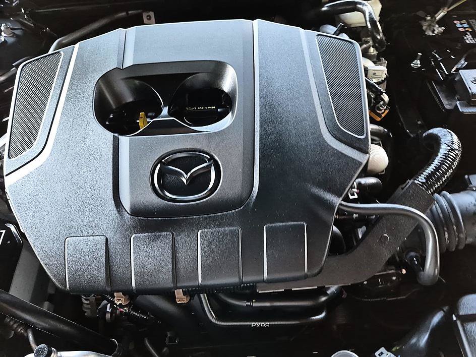 Used 2023 Polymetal Gray Metallic Mazda 2.5 S Carbon Edition image 37
