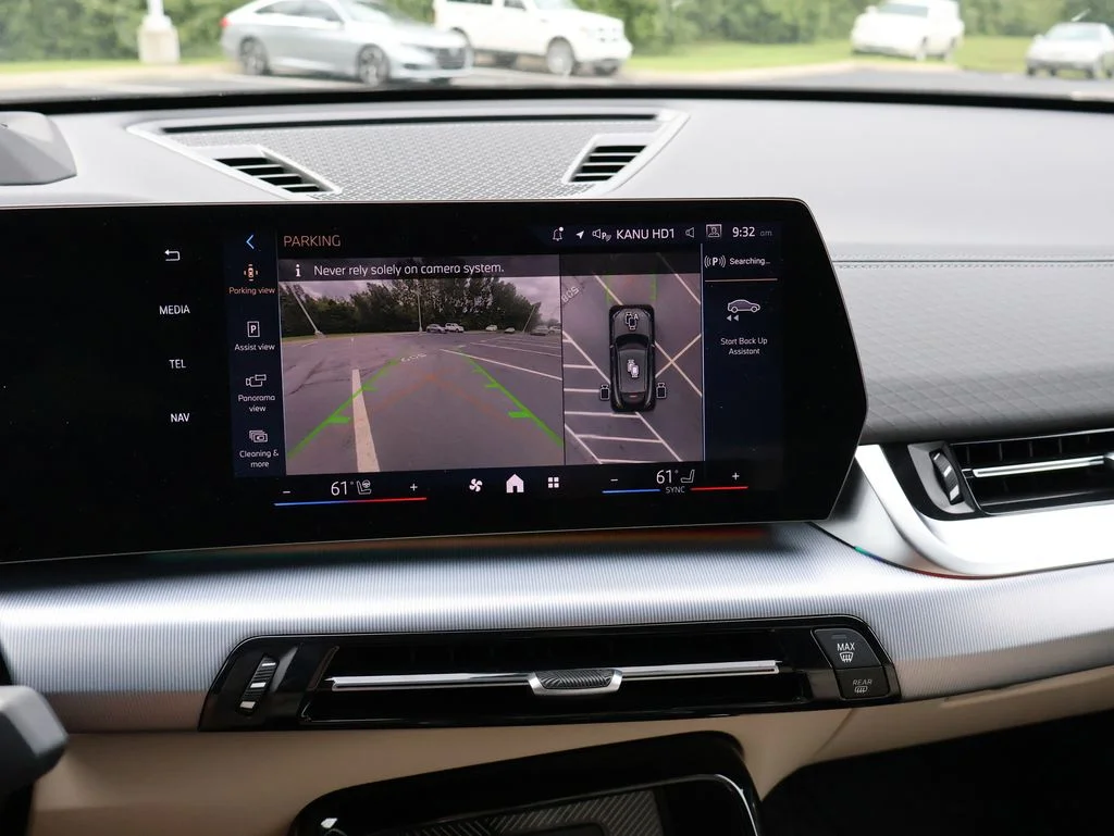 Used 2025 Gray BMW xDrive28i image 26
