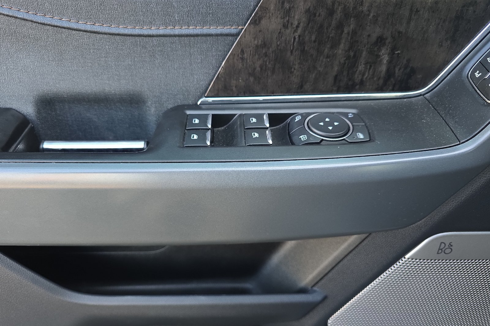 Used 2022 Gray Ford  image 9