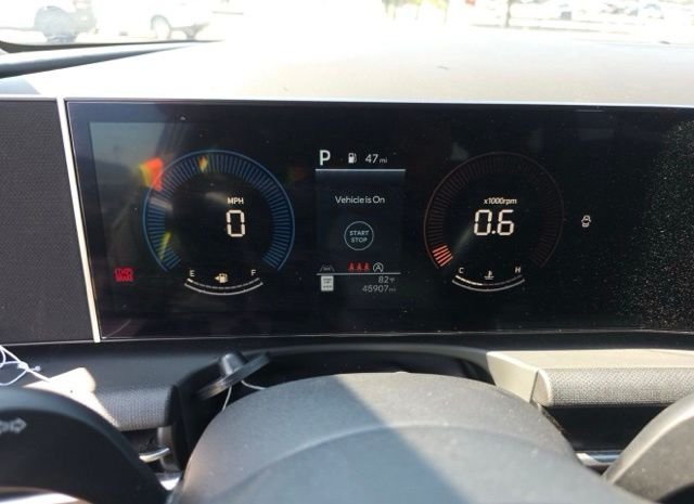 Certified Used 2025 Shimmering Silver Hyundai XRT image 11