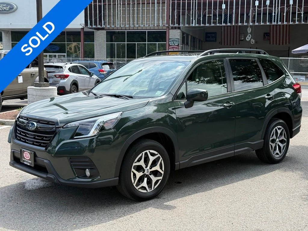 Used 2023 Green Subaru Premium image 4