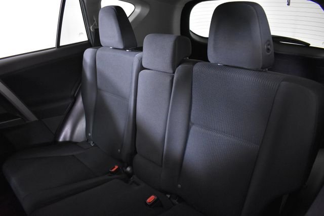 Used 2018 Gray Toyota LE image 11