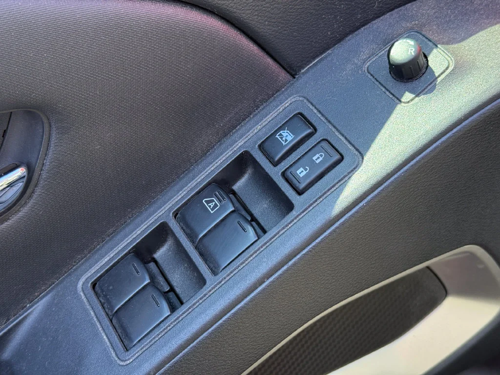 Used 2024  Nissan SV image 26