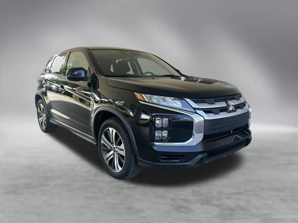Used 2021 Black Mitsubishi 2.0 ES image 2