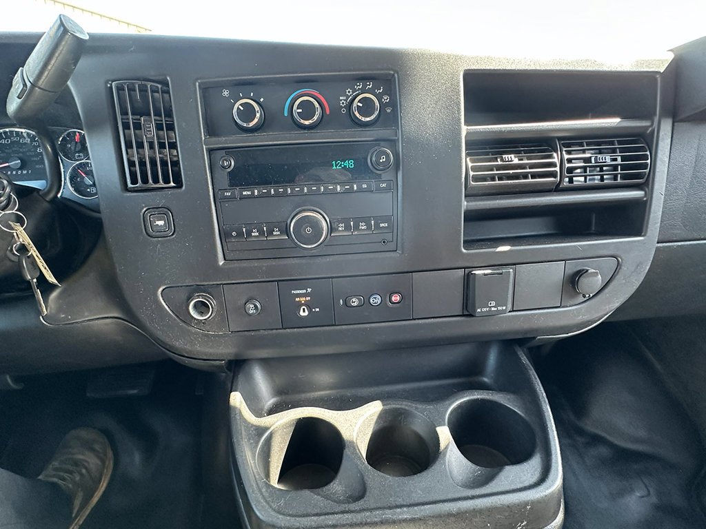 Used 2019 White GMC Work Van image 27