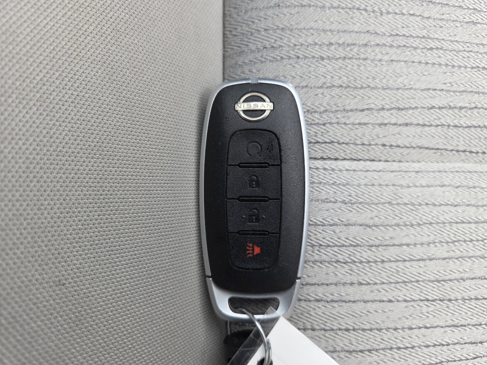 2023 Nissan Rogue SV - Photo 32