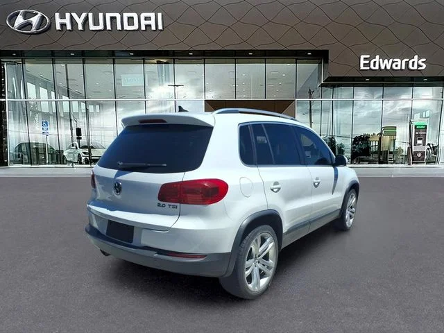 Used 2013 White Volkswagen SEL image 6