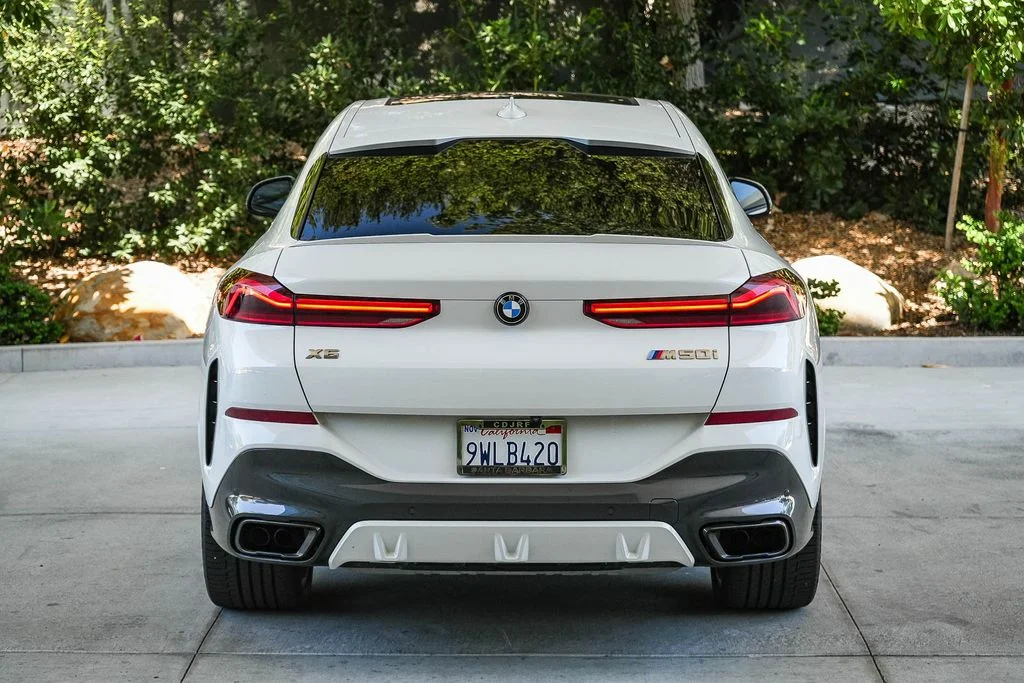 Used 2022 White BMW M50i image 5