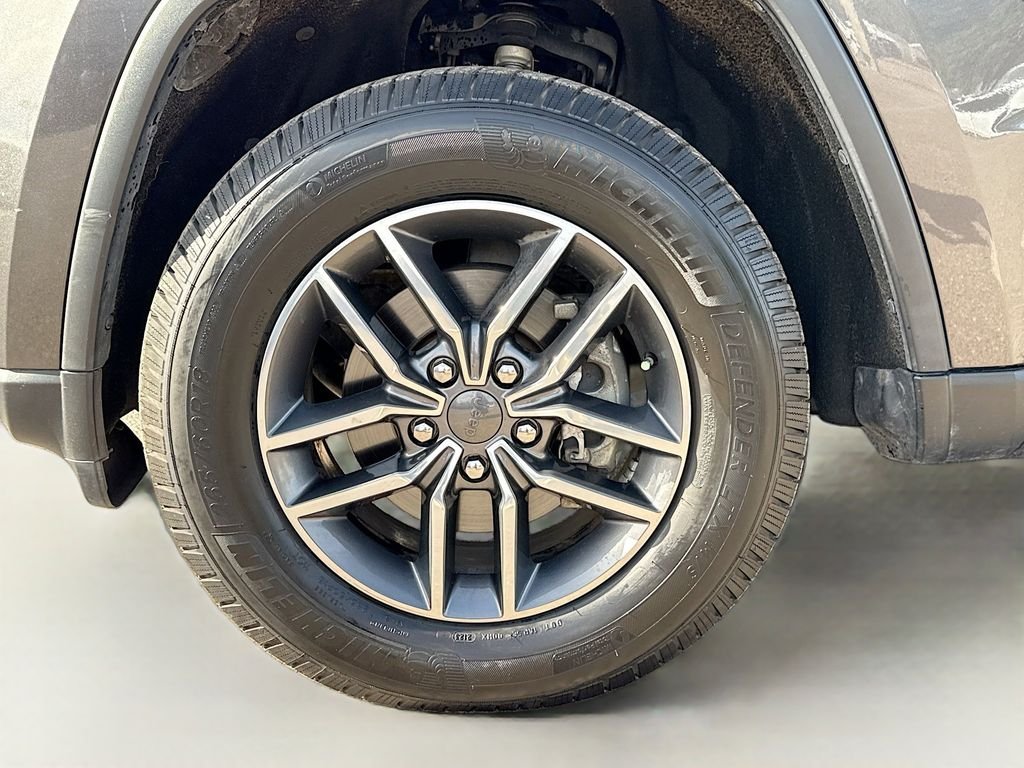Used 2020 Gray Jeep Limited image 42