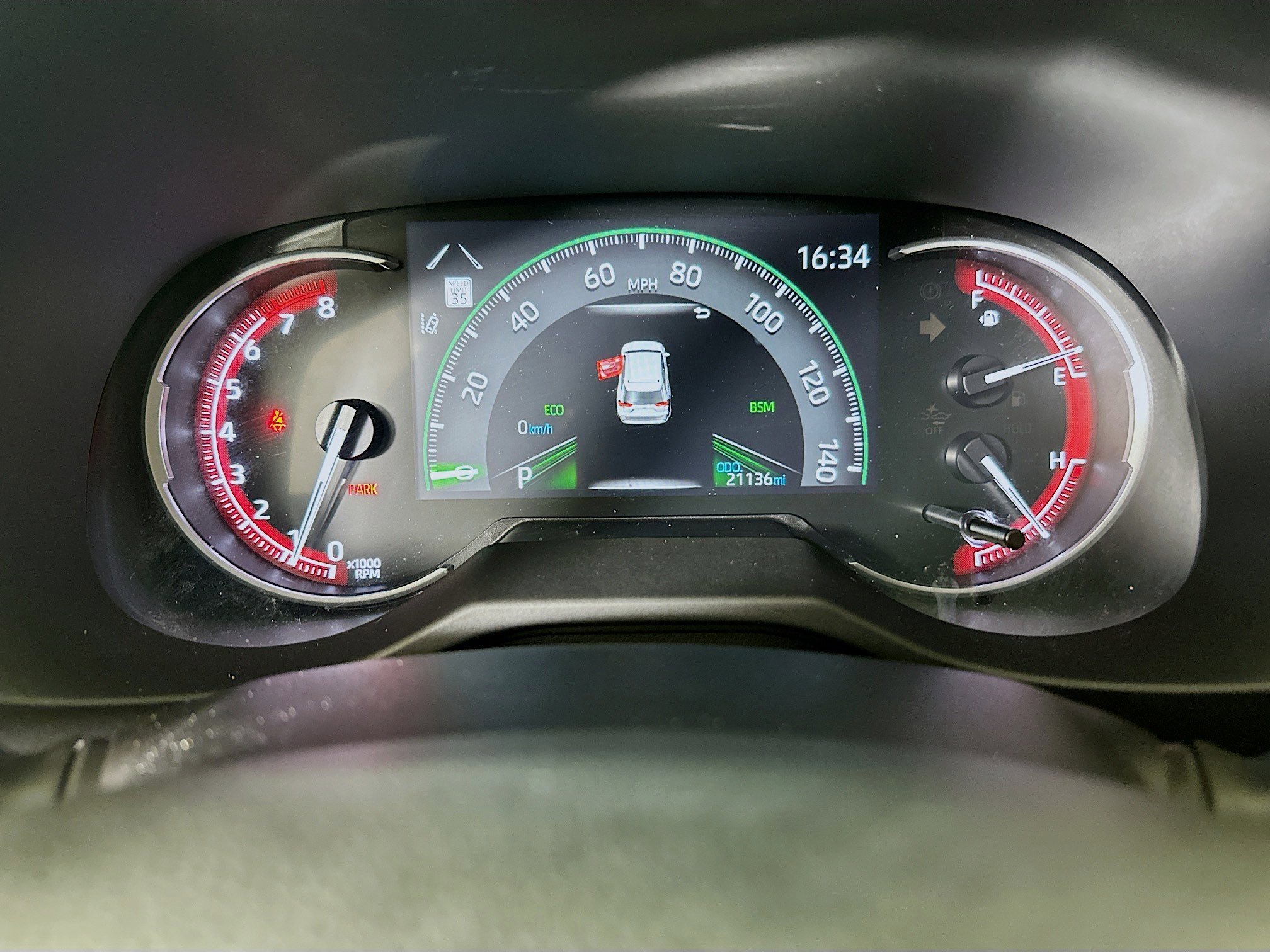 Used 2025 Ice Toyota LE image 19