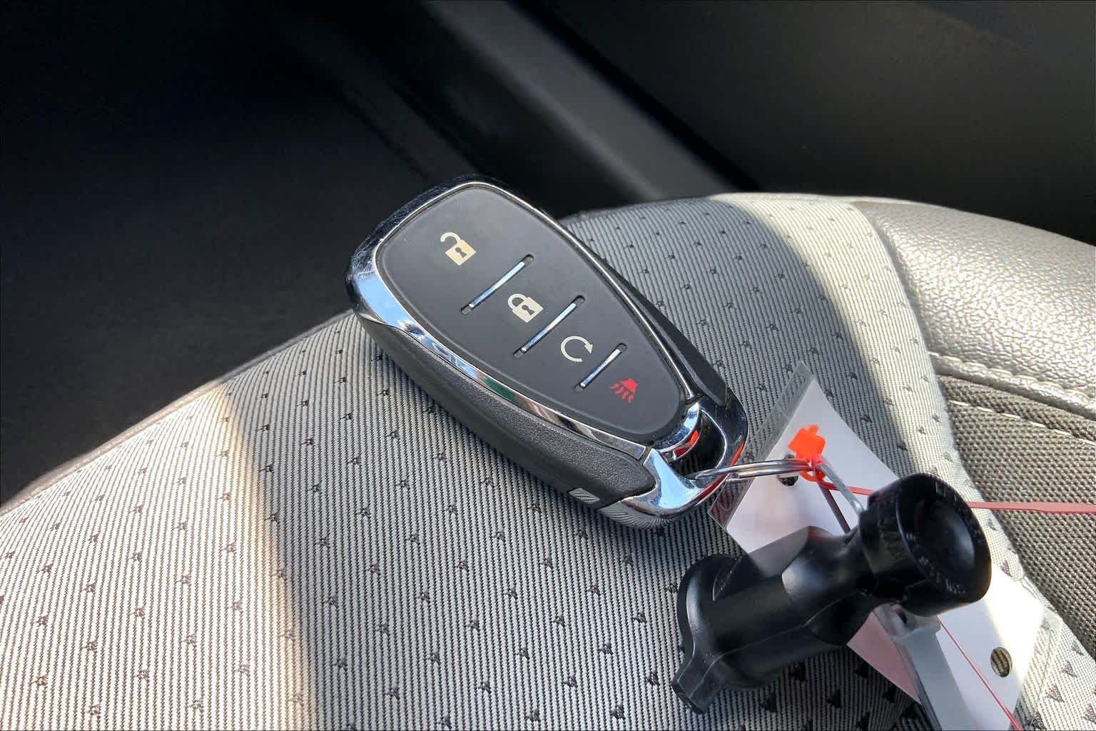 Used 2025 Mosaic Black Metallic Chevrolet LT image 14