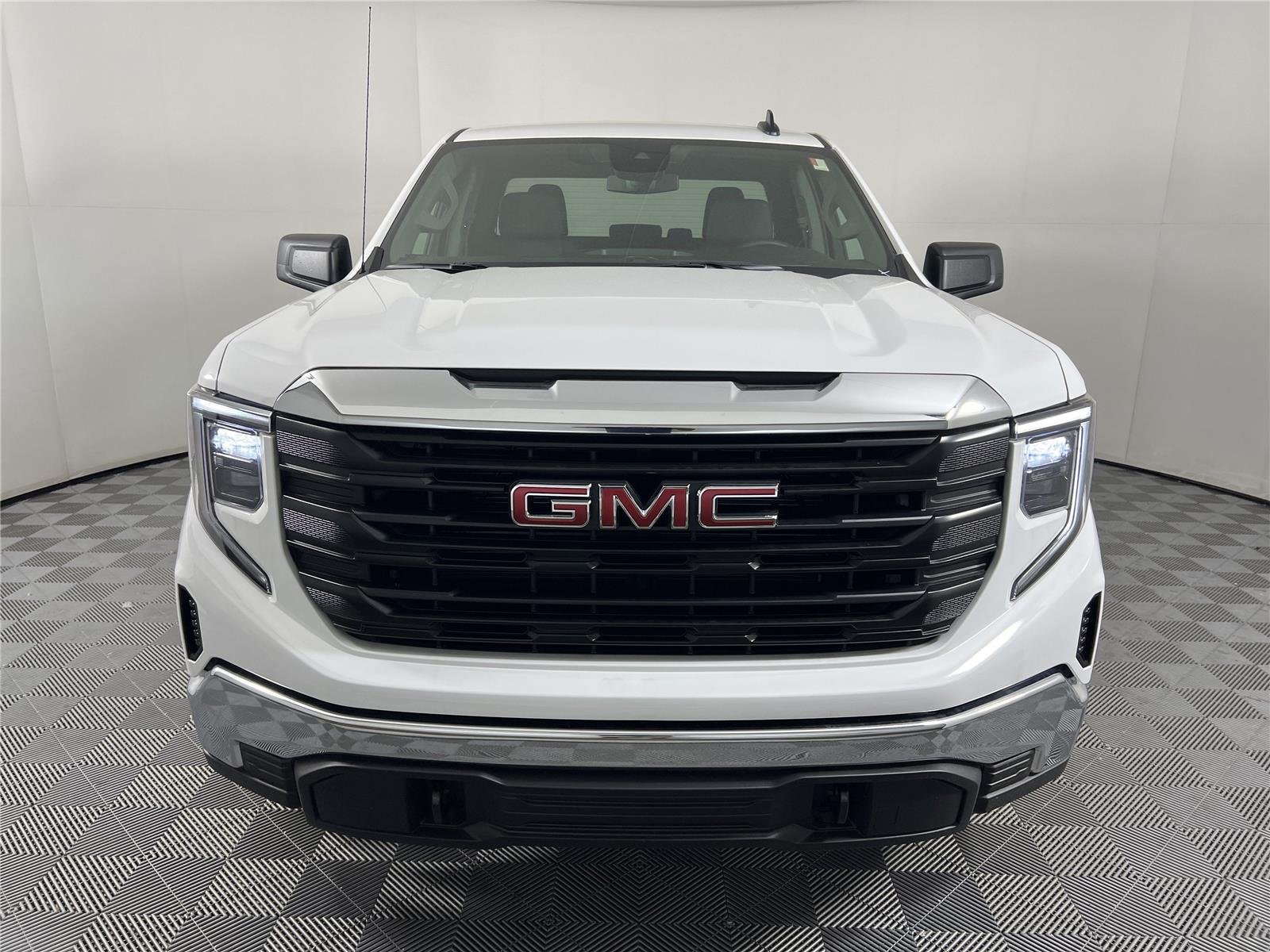 New 2026 Summit White GMC Pro image 2