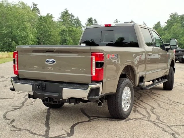 New 2026 Marsh Gray Ford XLT image 24
