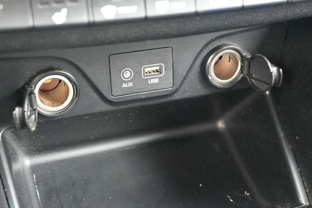 Used 2018 Black Hyundai SEL image 25