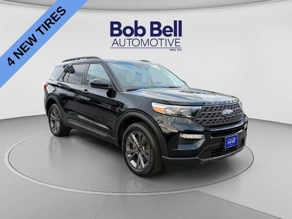 Used 2022 Black Metallic Ford XLT image 1