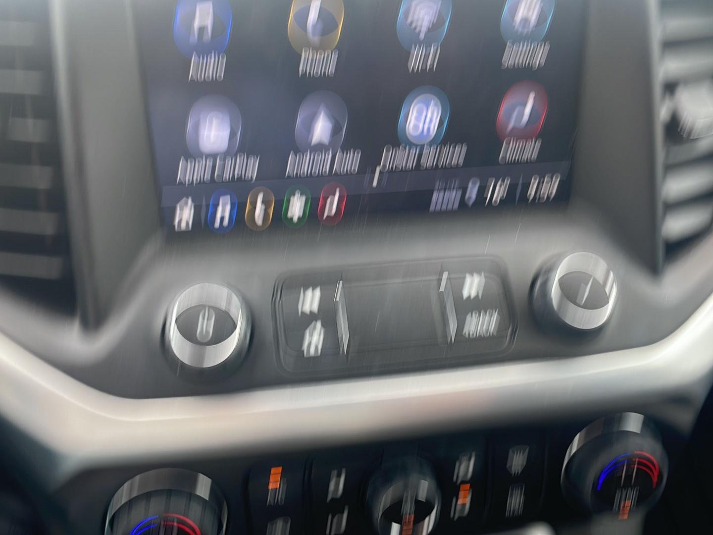 Used 2023 Summit White GMC SLE image 4