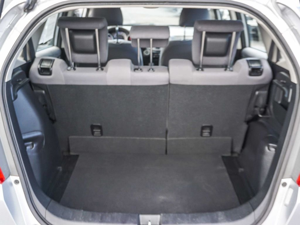 Used 2013 Alabaster Silver Metallic Honda Base image 25