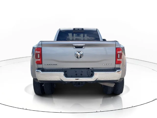 Used 2019 Silver Ram Laramie image 6