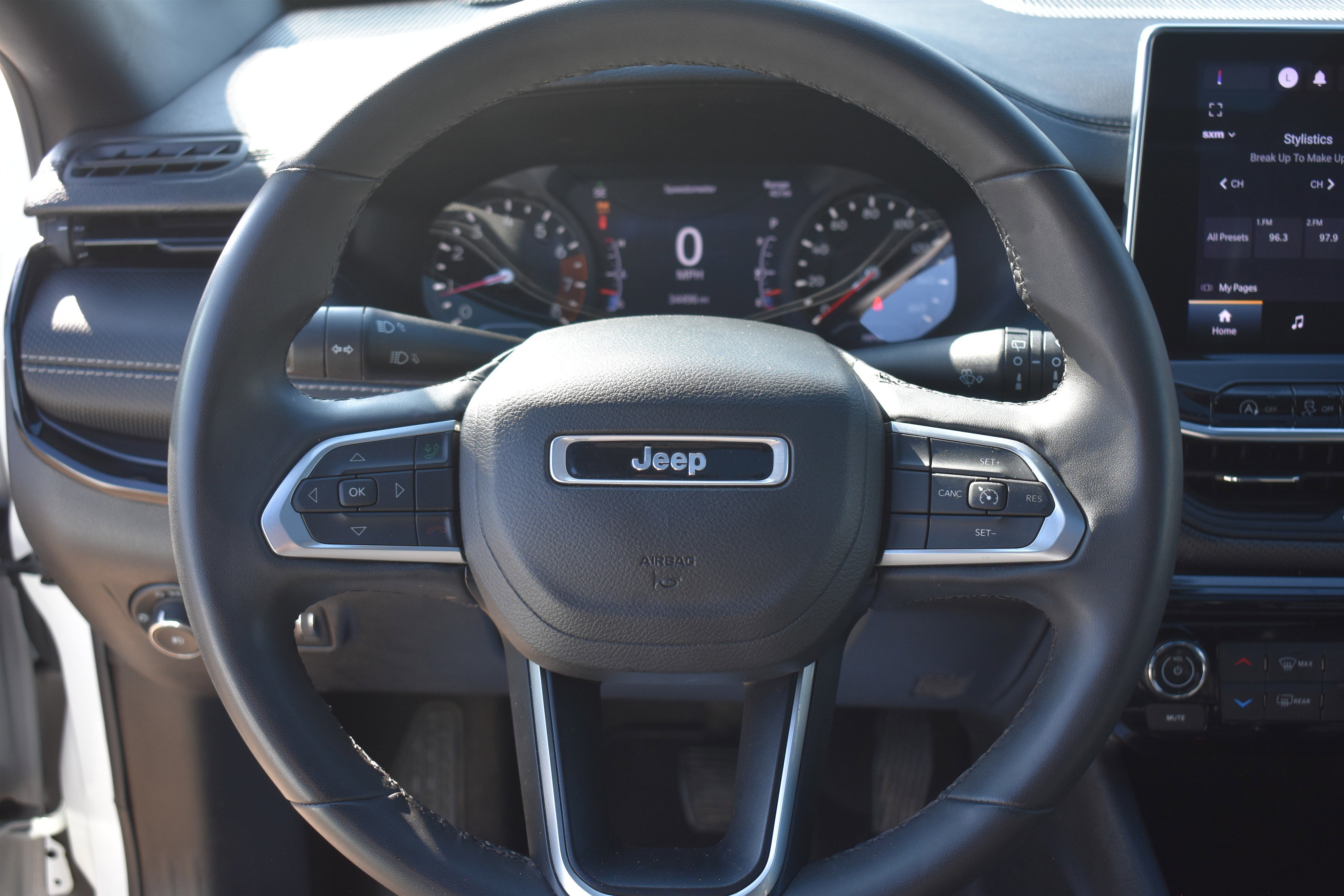 Used 2022 Bright White Clearcoat Jeep Altitude image 20