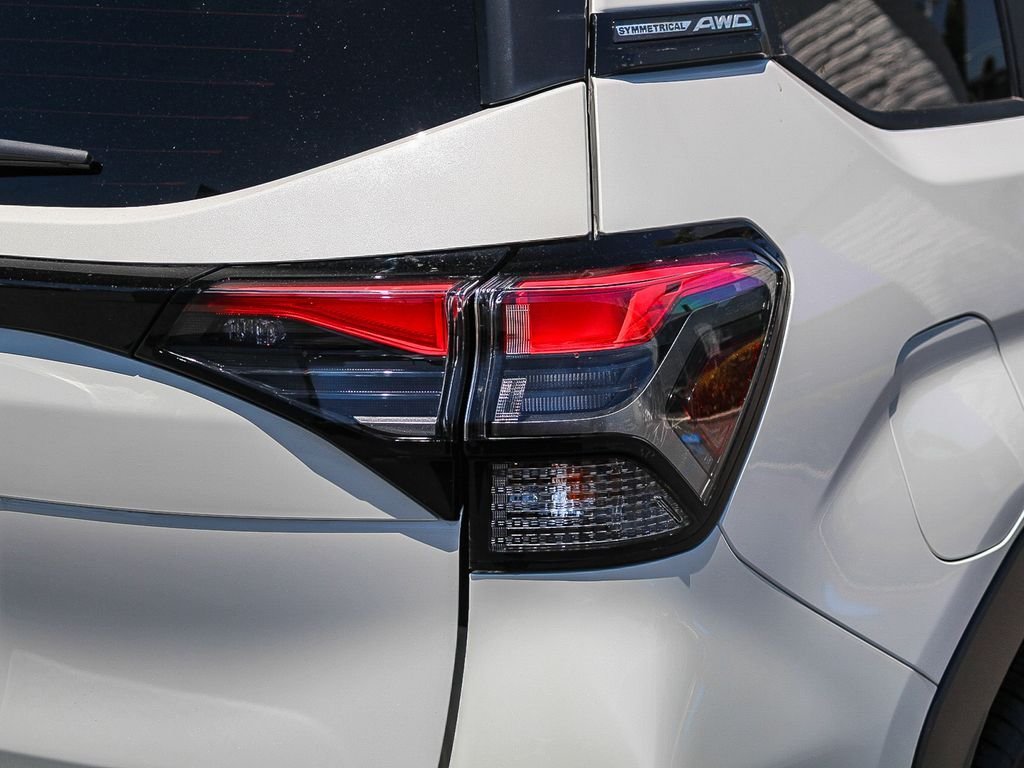 New 2026 CRYSTAL WHITE PEARL Subaru Premium image 7