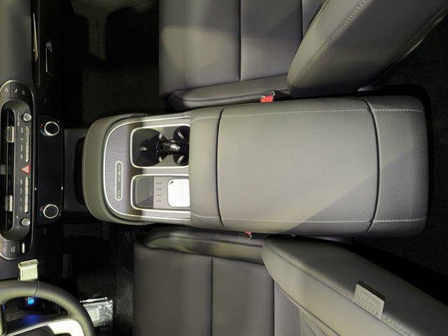 New 2026 Titan Charcoal Pearl Hyundai SEL Premium 8P image 23