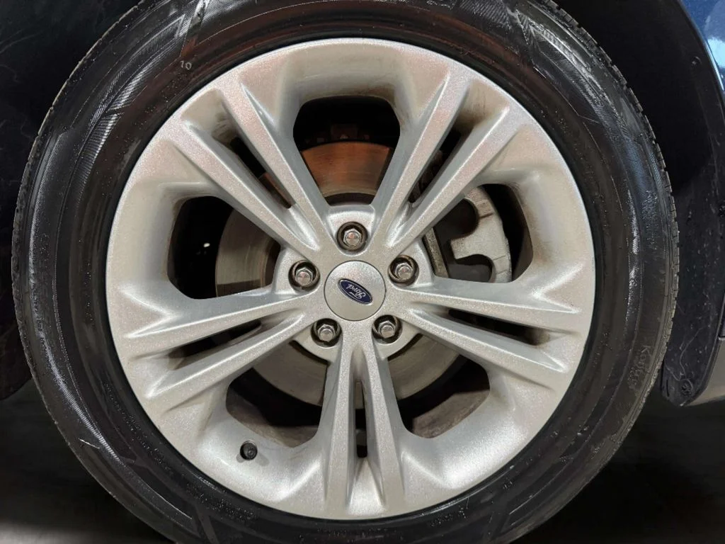 Used 2017 Blue Jeans Metallic Ford SEL image 27