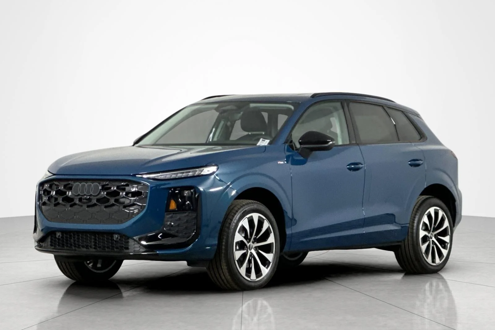 2026 Audi Q3 S line quattro's photo