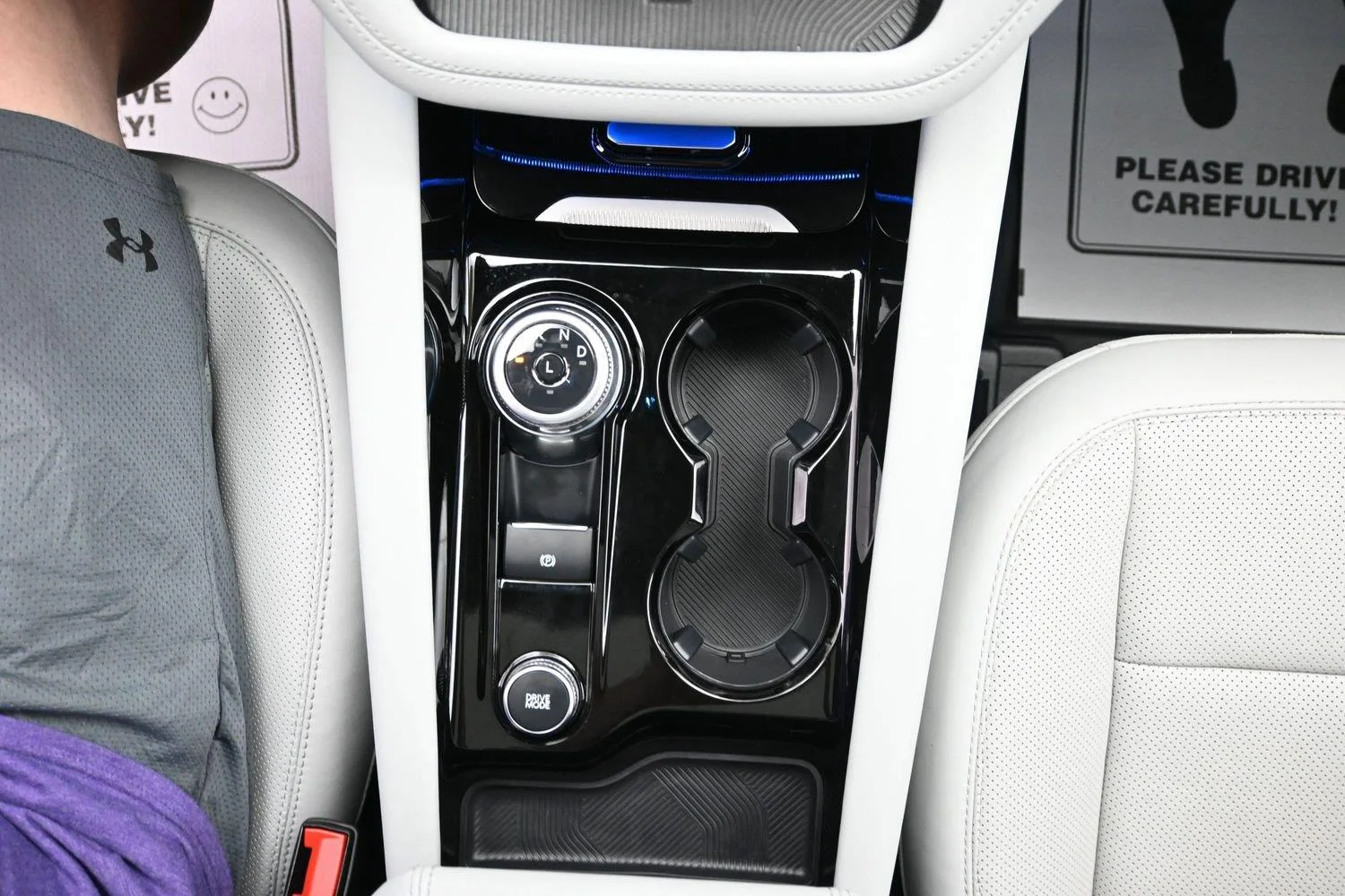 Used 2025 Star White Metallic Tri-Coat FORD Platinum image 33
