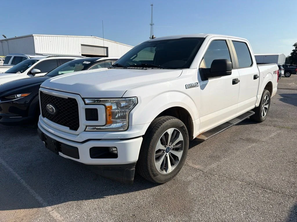 Used 2020 White Ford XL image 4