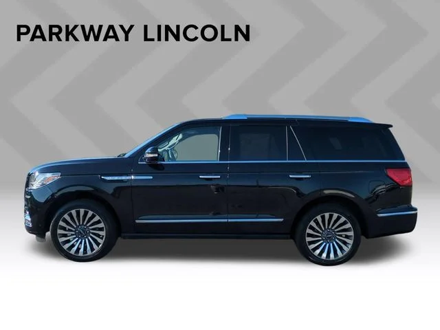Used 2019 Black Lincoln Reserve image 2