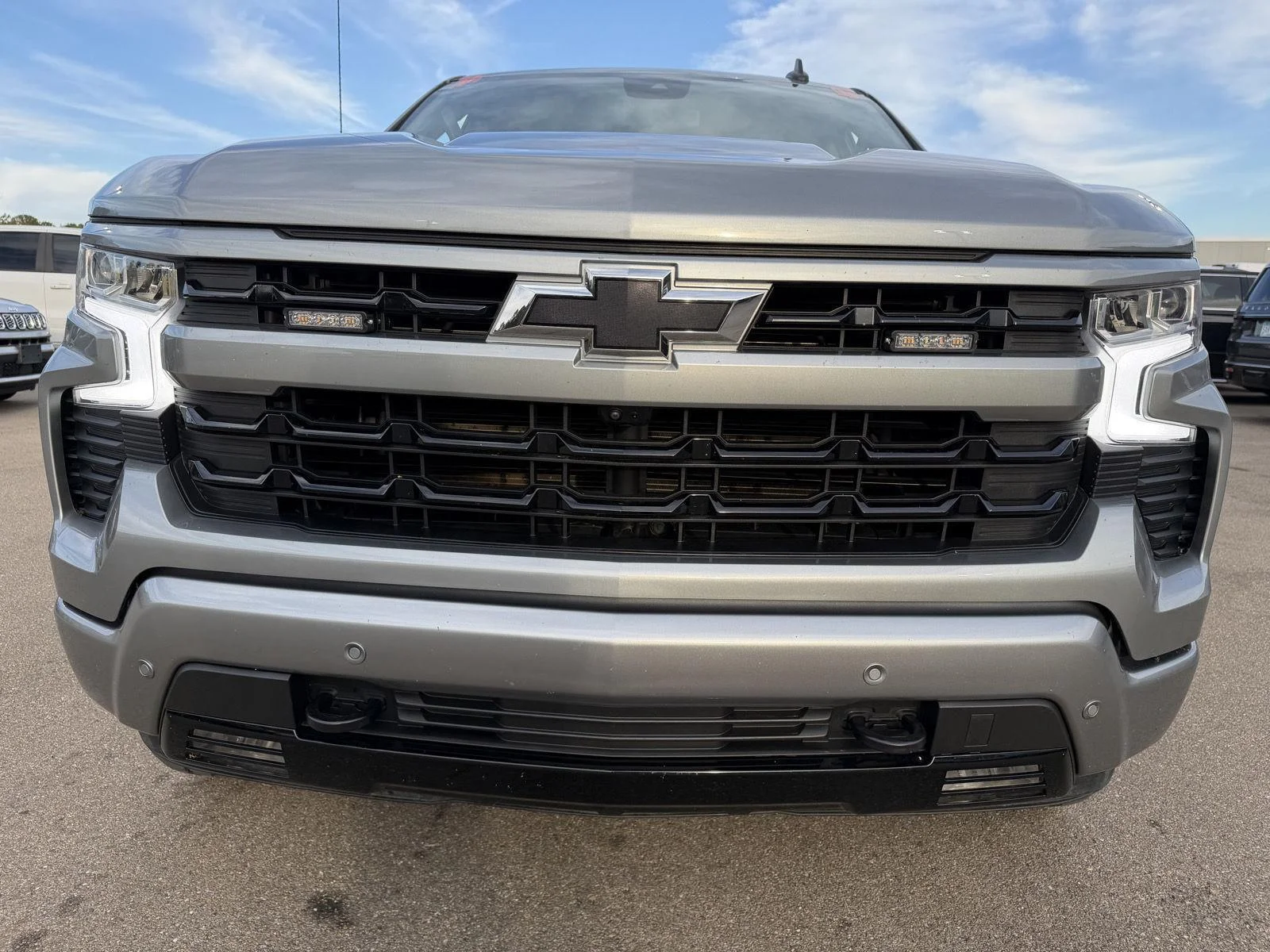 Used 2025 gray Chevrolet RST image 23