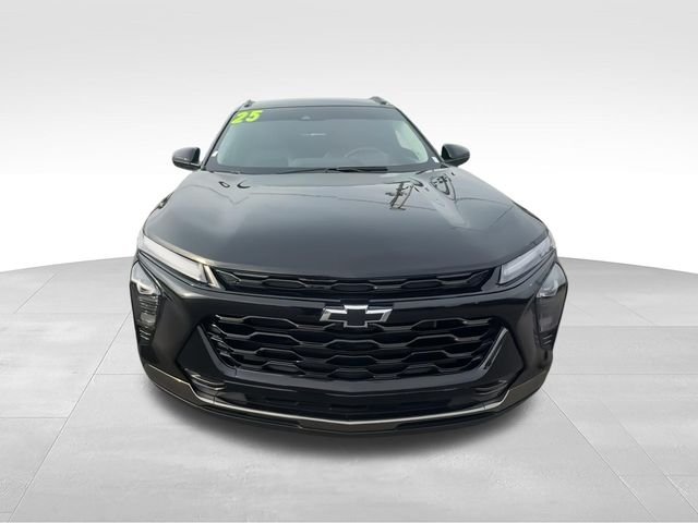 Used 2025 Black Chevrolet ACTIV image 3