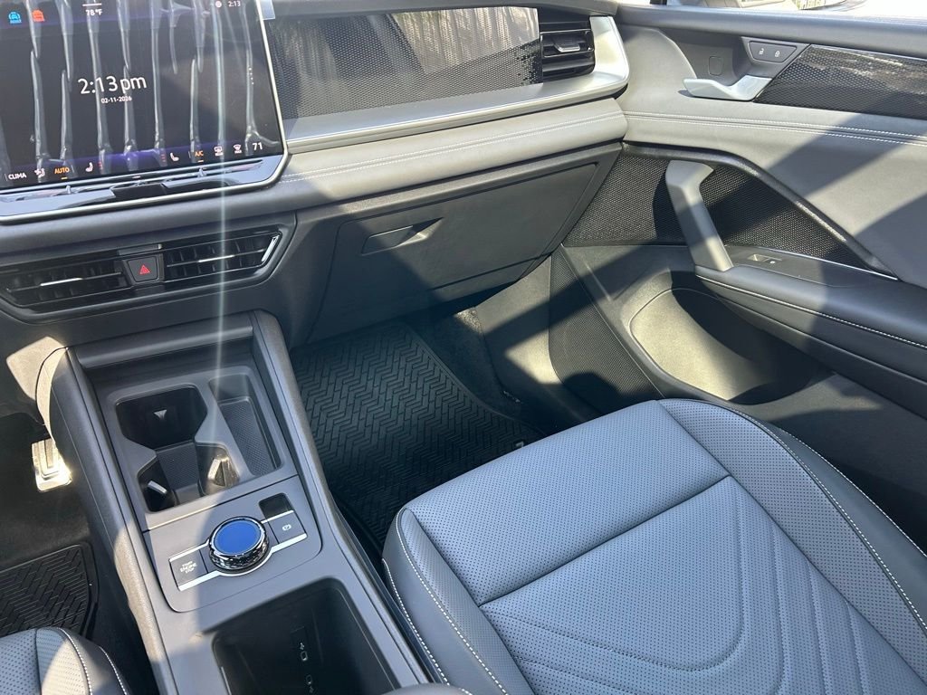 New 2026 White/off-white Volkswagen 2.0T SE R-Line Black image 9