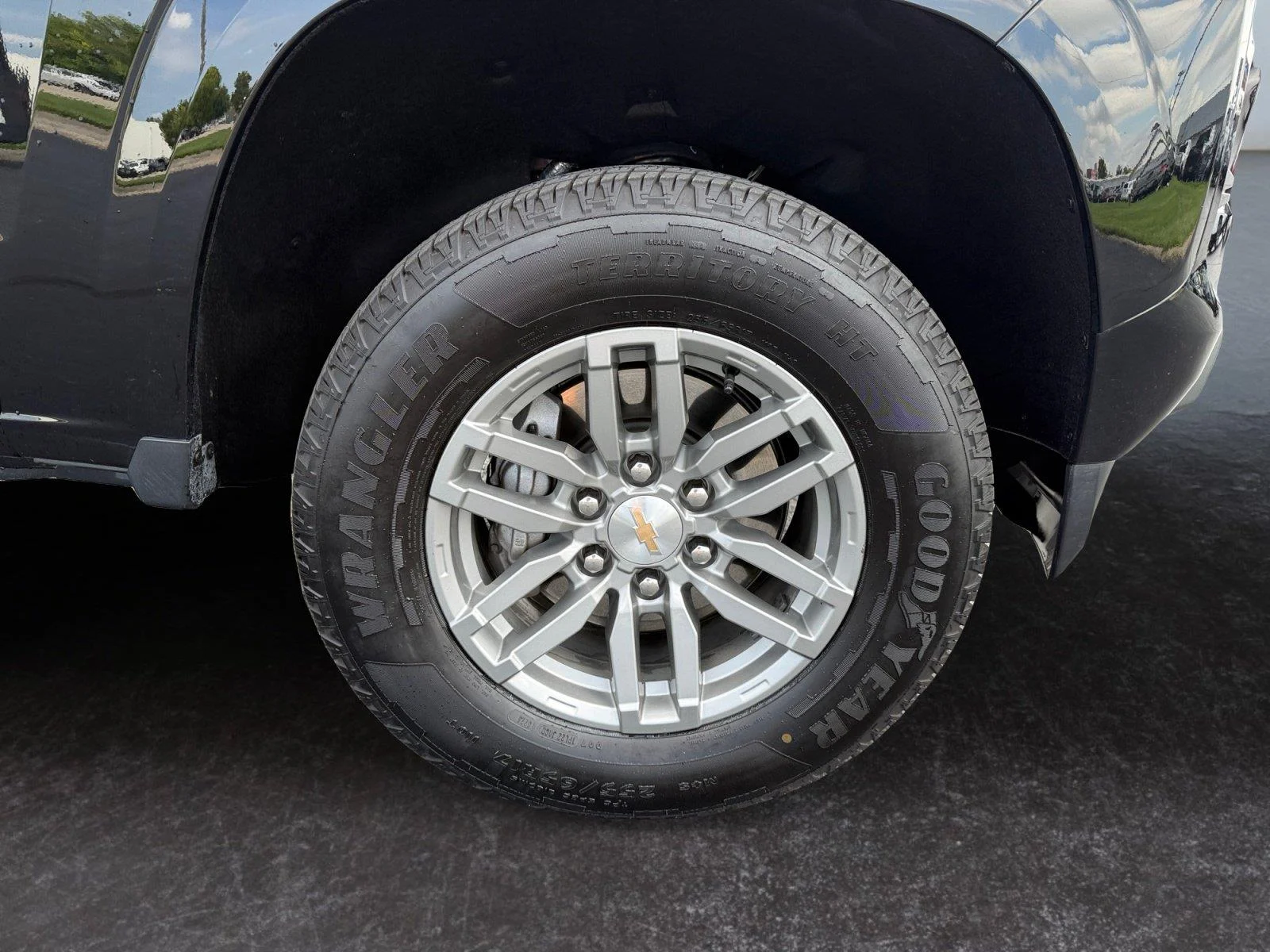 Used 2026 Black Chevrolet 4WD LT image 28
