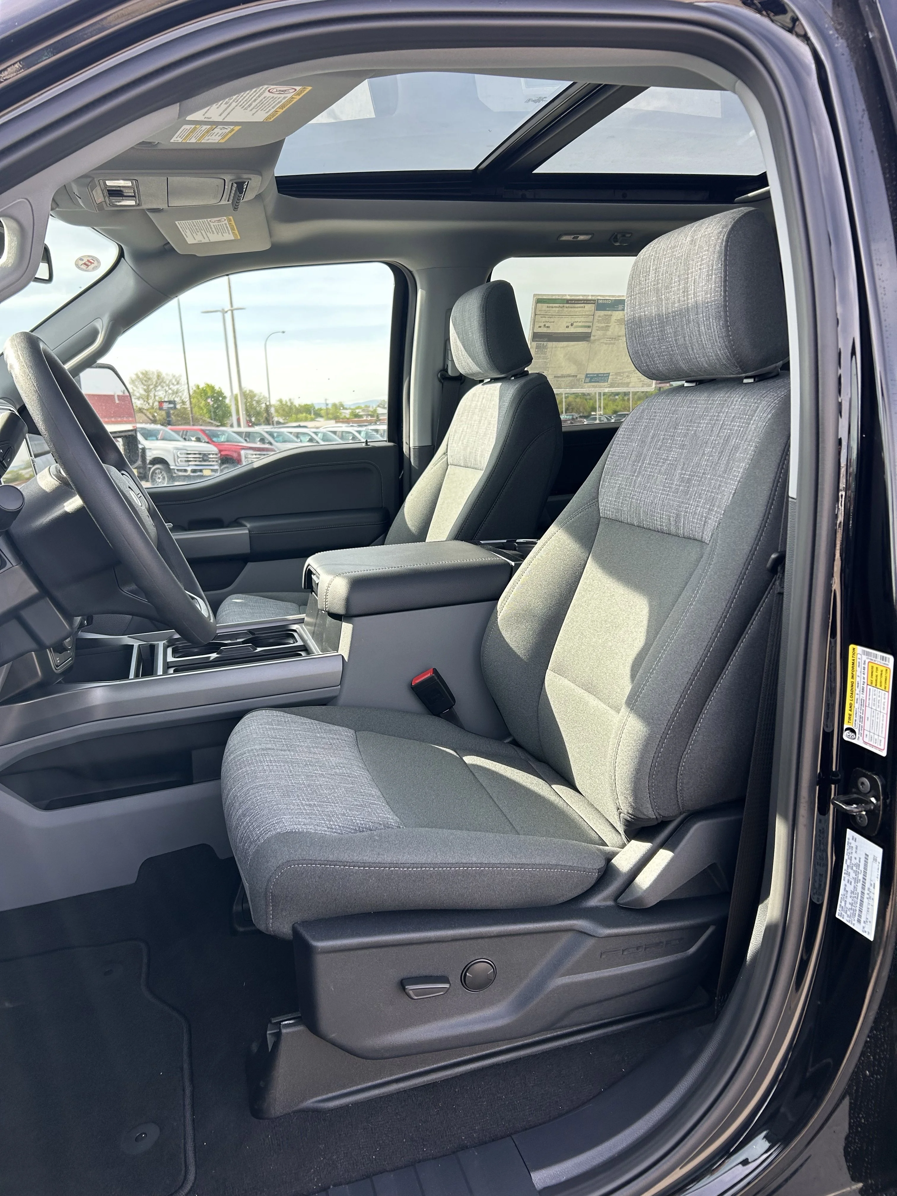 2026 Ford F-350 Super Duty XLT - Photo 12