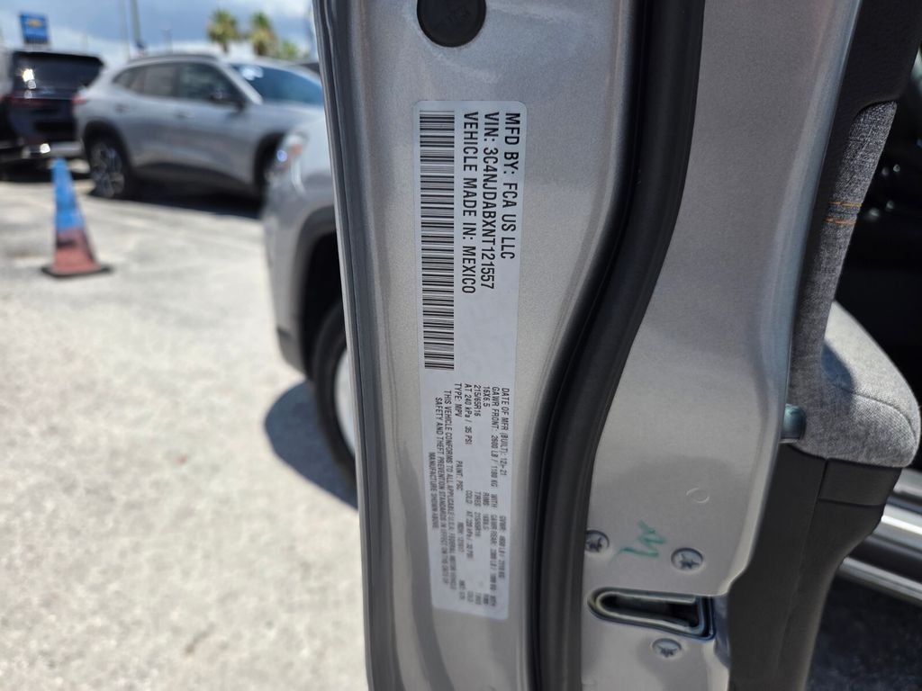 Used 2022 Silver Jeep Sport image 22